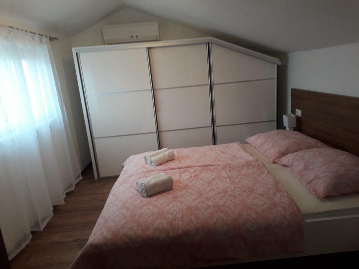 Sandra -Lopar Eksteriør billede